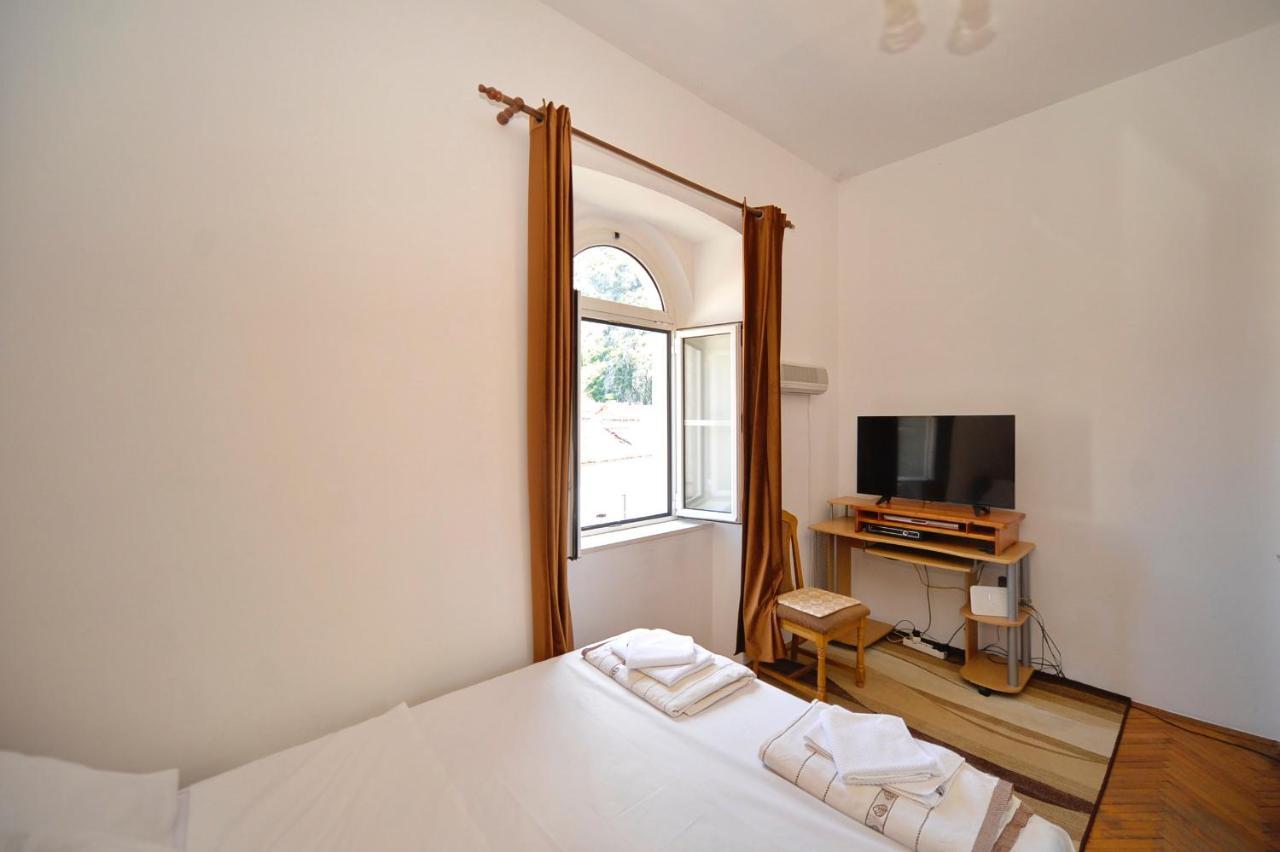 City View Apartment Kotor Bagian luar foto