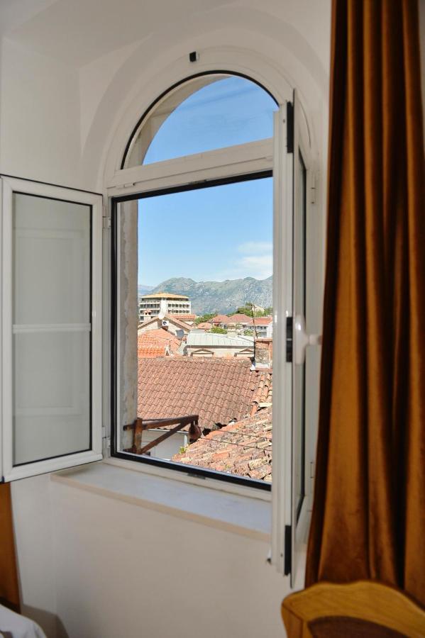City View Apartment Kotor Bagian luar foto
