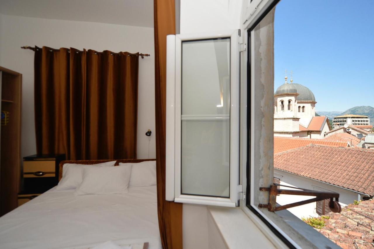 City View Apartment Kotor Bagian luar foto